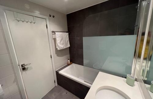 Mouraria Apartamento | Elegant Castle View