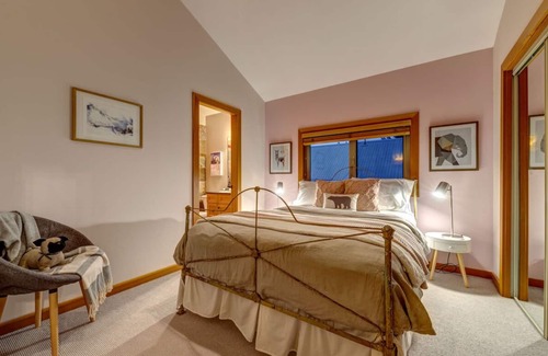 Whistler Chalet De Esquí | Elegant Chalet with Stunning Views of Whistler Mountain, walk to Village