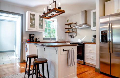 Earlewood Casa | Elegant Charleston Style Home
