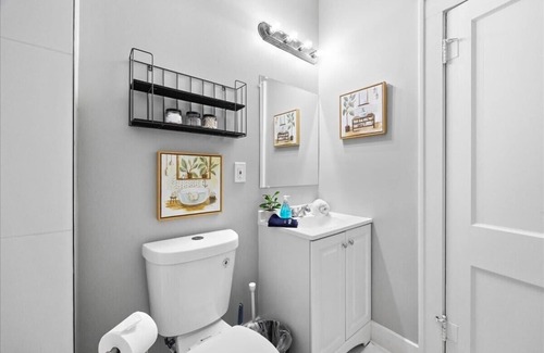 Lee's Summit Casa | Elegant Charm & Newly Renovated in Prime Location