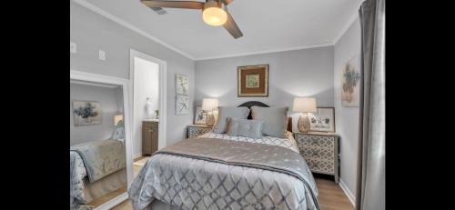Inniswold Apartamento | Elegant condo Two ensuite baths with gourmet kitchen near Mall of LA & LSU Top restaurant venues