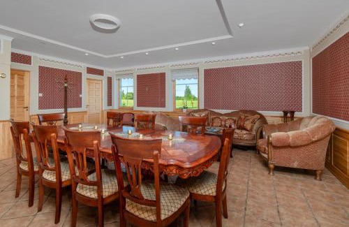 Jarva County Casa | Elegant Conference room at Sinso Talu