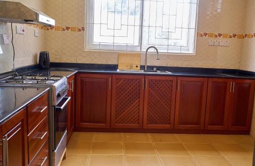 Kunduchi Apartamento | Elegant Dar Suburb Hideaway