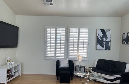 Tramonto Casa | Elegant Desert Hideaway - immaculate contemporary style home in North Phoenix.