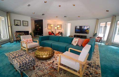 East Stroudsburg Villa | Elegant designer decorated house in Poconos