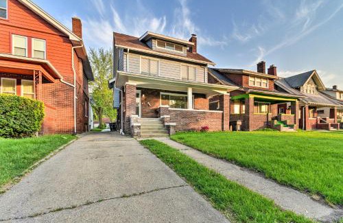 New Center Detroit Casa | Elegant Detroit Home with Yard about 5 Mi to Dtwn!