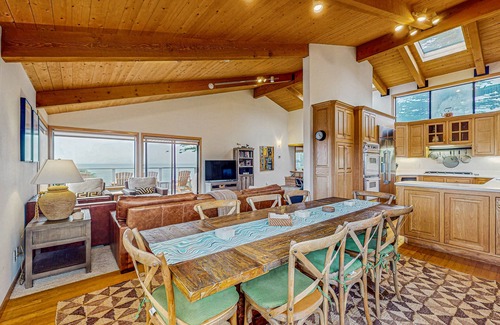 Sea Ranch Casa | Elegante, agradable para perros, casa frente al mar con las cubiertas, piscina comunitaria, jacuzzi y jardín