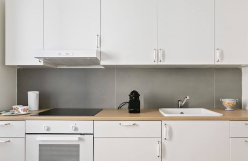 Ruggero Settimo Apartamento | Brand new APT with balcony in the center of Palermo!