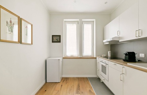 Ruggero Settimo Apartamento | Brand new APT with balcony in the center of Palermo!