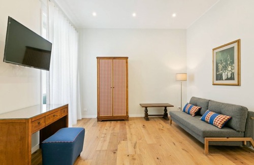 Ruggero Settimo Apartamento | Brand new APT with balcony in the center of Palermo!
