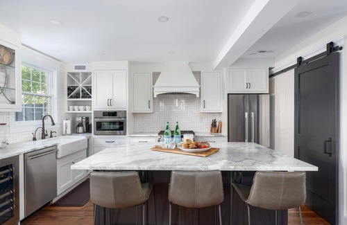 Harleston Village Casa | Elegant End-unit Townhouse in Historic Charleston