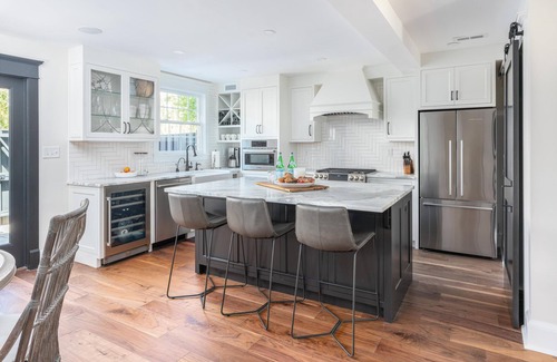 Harleston Village Casa | Elegant End-unit Townhouse in Historic Charleston