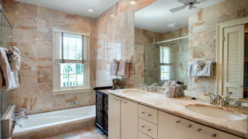Bahama Village Casa | Elegant Escape by Last Key Realty