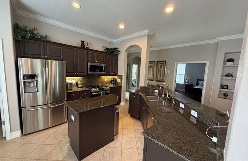 Braden River Villa | Elegant Escape on Championship Golf Course - Gated Oasis