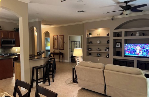 Braden River Villa | Elegant Escape on Championship Golf Course - Gated Oasis