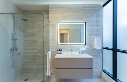 Costa del Este Apartamento | Elegant Executive Studio with Ocean Views in Panama City