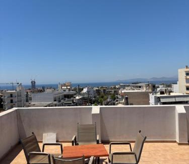 Elliniko-Argyroupoli Apartamento | Elegant Flat in Elliniko with Sea View & Parking