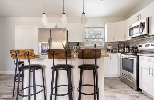 Lauderhill Casa | Elegant & Fully Updated Home-15min to Las Olas & Beach