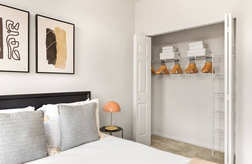 Hoboken Apartamento | Elegant Hoboken 2BR w/ Gym & W/D, nr waterfront, by Blueground