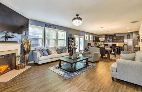 Cliftondale Casa | Elegant Home ~ 20 Mi to Downtown Atlanta: Pets OK!