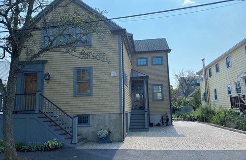 Marblehead Casa | Elegant home in historic Marblehead.