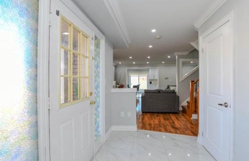 Lisgar Apartamento | Elegant Home in Mississauga