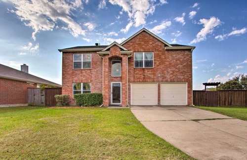 Little Elm Casa | Elegant Home with Pool|Gym|0.4miles to lake