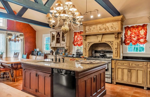 Franklin Springs Otro | Elegant home with two living areas, a furnished patio, & wood fireplace