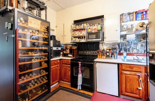 St. Louis Casa | Elegant house pool, sports, pizza & boat bar, business center, mini theater.