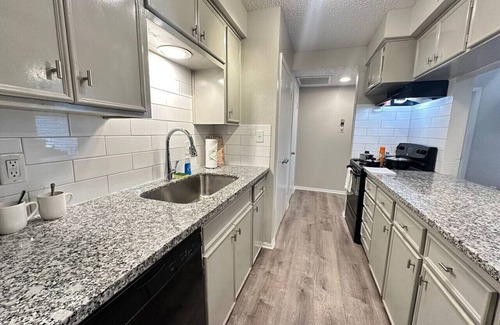 Nassau Bay Apartamento | Elegant Houston | Close to NASA & Kemah Boardwalk