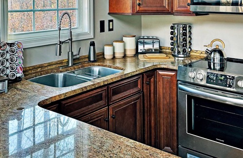 West Union Casa | Elegant lake house with Lake Keowee views. 13 miles to Clemson University.