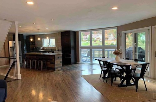 Bushkill Casa | ⭐️⭐️ Elegant Lakeside Getaway