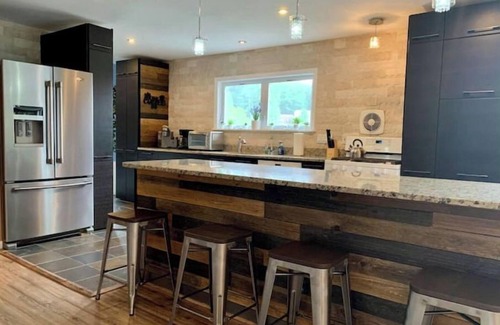 Bushkill Casa | ⭐️⭐️ Elegant Lakeside Getaway