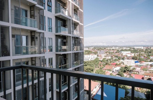 Iloilo Apartamento | Elegant Living in the City