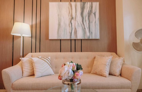Iloilo Apartamento | Elegant Living in the City
