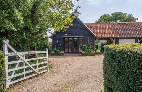 Ipswich Cabaña | Elegant luxurious cottage - The Dove House
