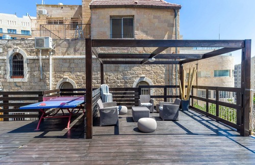Mahane Israel Casa | Elegant Mamilla Villa 5BR Rooftop Jacuzzi Steps from Old City