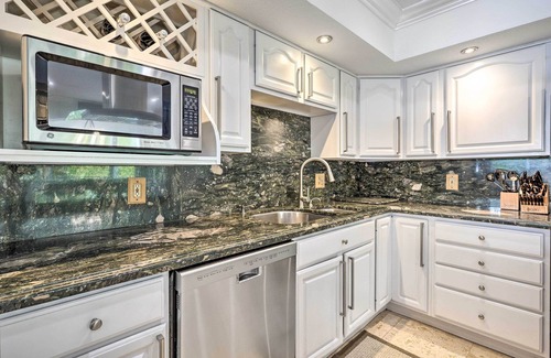 Ludlam Casa | Elegant Miami Home w/ Private Tropical Oasis!