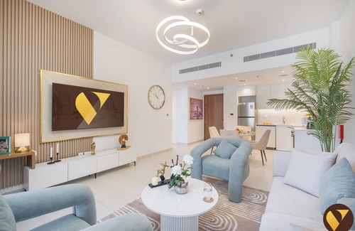 Umm Suqeim 3 Apartamento | Elegant MJL Pool View Near Burj Al Arab