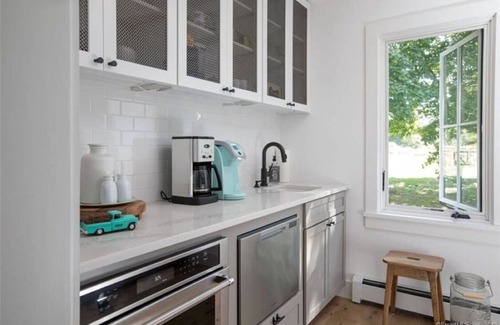 Sharon Casa | Elegant Modern Farmhouse with Pool and Gardens, steps from Nature Preserve