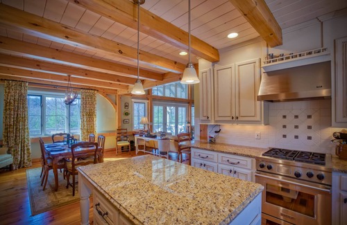 Mill Spring Cabina | Mountain Dream: la casa de tus sue��os en las estribaciones de Carolina del Norte