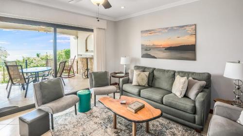 Playa Flamingo Casa | Elegant Oceanview Condo with Spacious Open-Concept Floor Plan and Inviting Beach Design