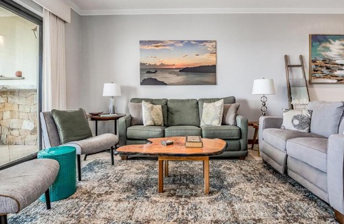 Playa Flamingo Casa | Elegant Oceanview Condo with Spacious Open-Concept Floor Plan and Inviting Beach Design