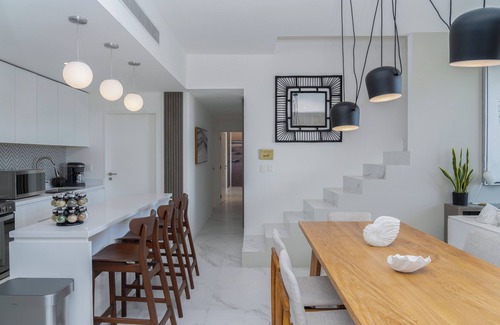 Ampliación Juárez Apartamento | Lujoso PH en El Médano – Jacuzzi, asador y vistas