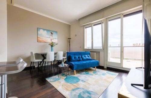 Saragozza-Porto Apartamento | Elegant Penthouse With A View Of The Two Towers And Piazza Maggiore