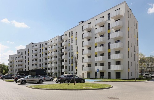 Pradnik Bialy Apartamento | Elegant Pet-Friendly Studio in Krakow by Noclegi Renters