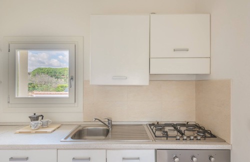 Baja Sardinia Apartamento | Elegant Residence 2 Bedroom With Sea View Extra Bed Available