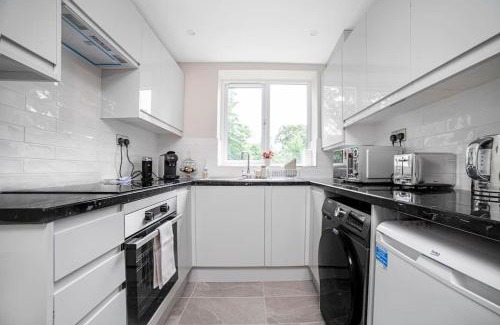 Putney Apartamento | Elegant Retreat 1-bed Near Central London