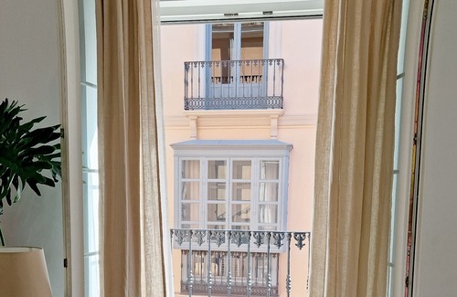 San Felipe Neri Apartamento | Elegant Retreat in Malaga‘s Historic Centre