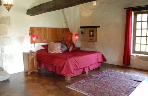 Sainte-Colombe-de-Duras Otro | Elegante y aislada casa de piedra de 300 años con piscina privada, magníficas vistas